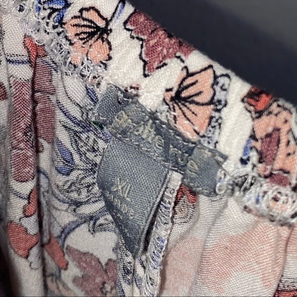 OFF SHOULDER TOP - Picture 2 of 2